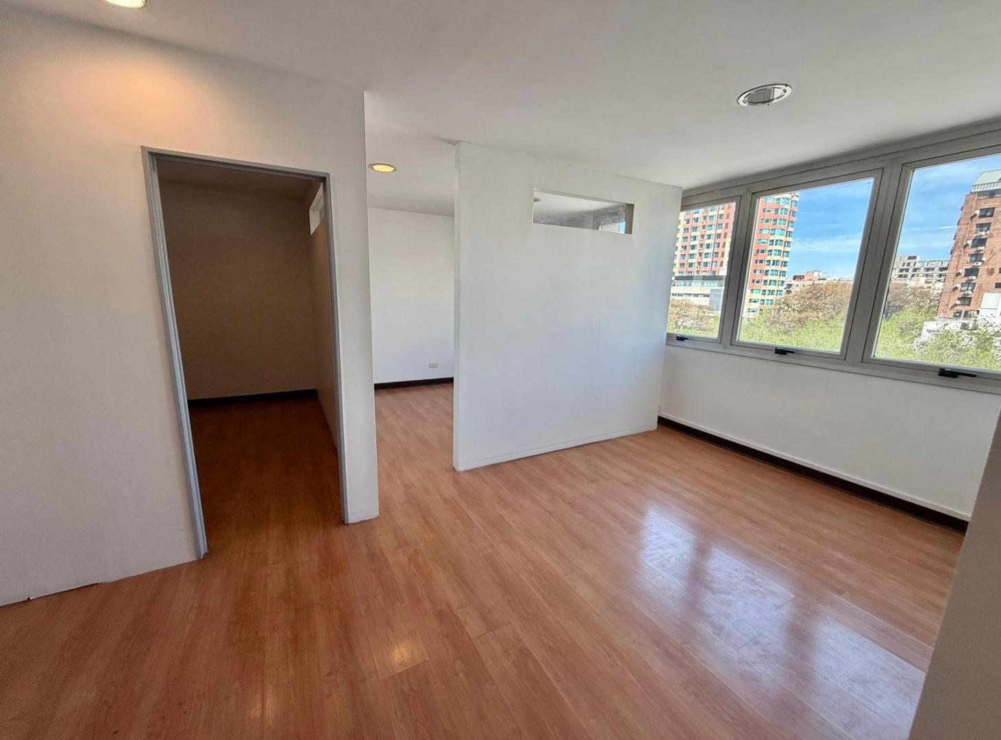 Foto de OPENHOUSE alquila hermosa oficina en pleno centro, imagen 3