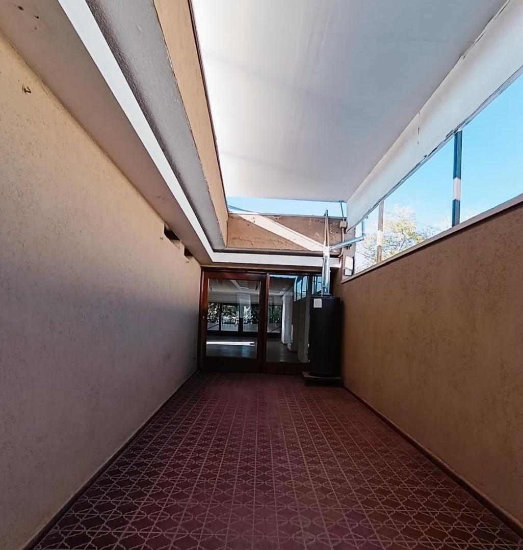 Foto de OPENHOUSE alquila fabuloso local en Pedro Molina, imagen 2