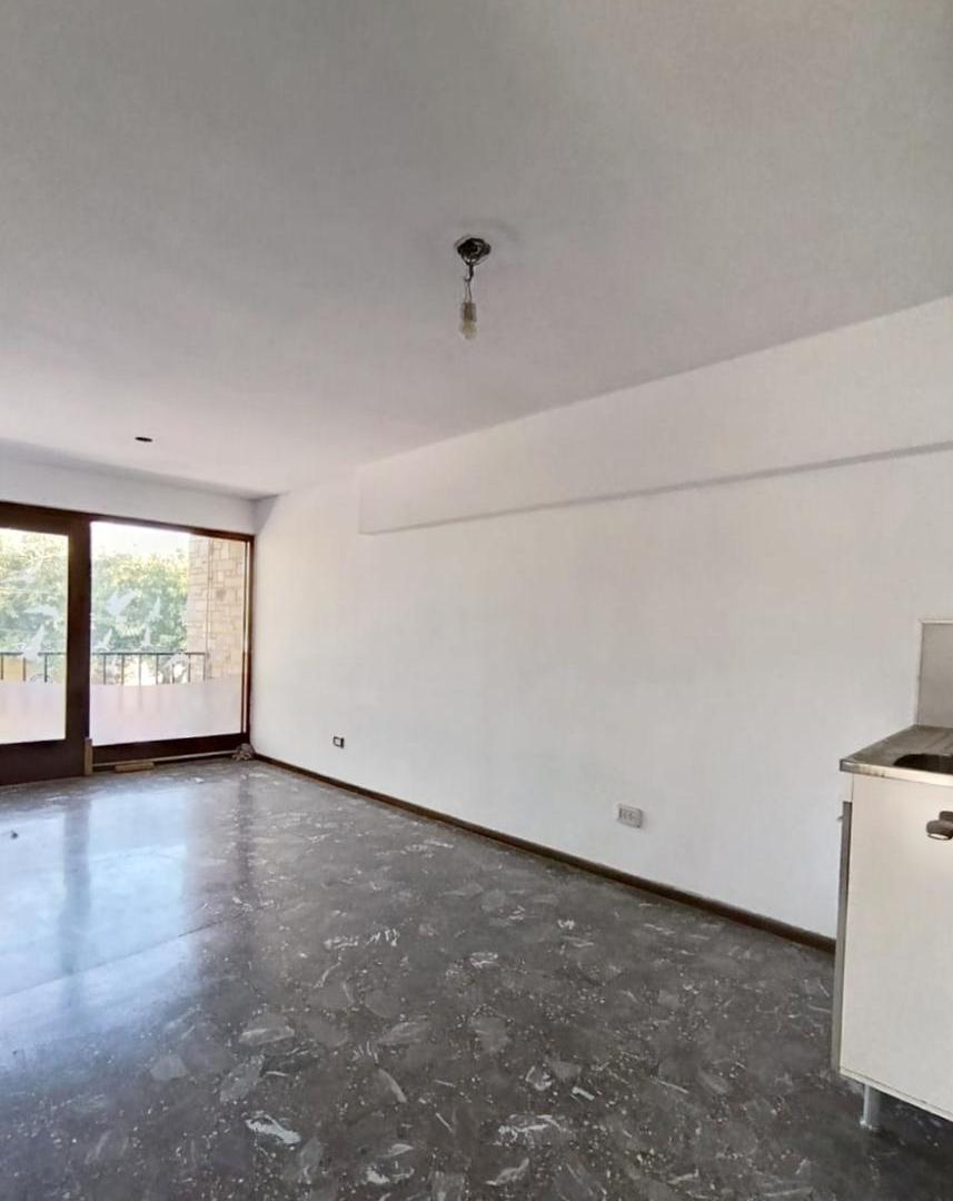 Foto de OPENHOUSE alquila fabuloso local en Pedro Molina, imagen 3