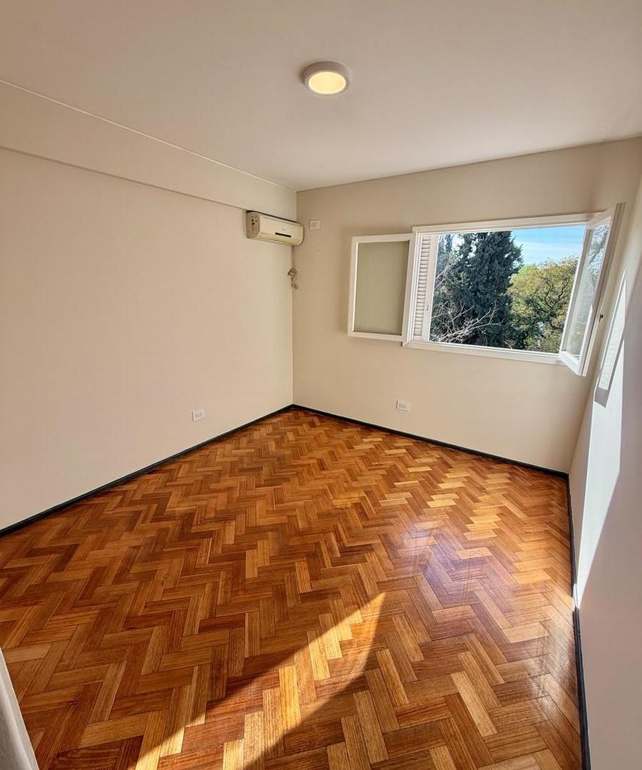 Foto de OPENHOUSE vende semipiso frente a la plaza Independencia, imagen 2