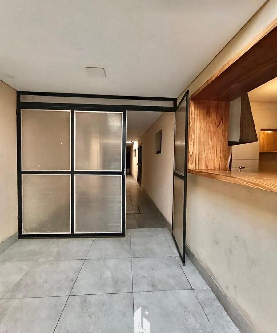 Foto de OPENHOUSE vende VIVIENDA LOCAL COMERCIAL DEPÓSITO OFICINAS en Guaymallén, imagen 5
