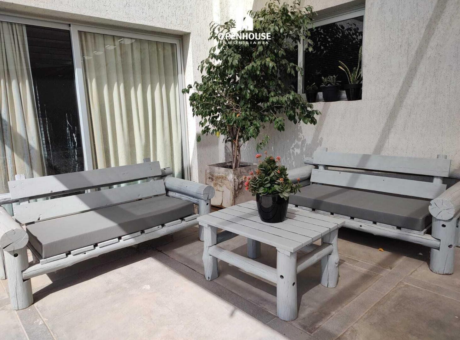Foto de OPENHOUSE INMOBILIARIA vende moderna y amplia casa en barrio La Bastilla, imagen 3