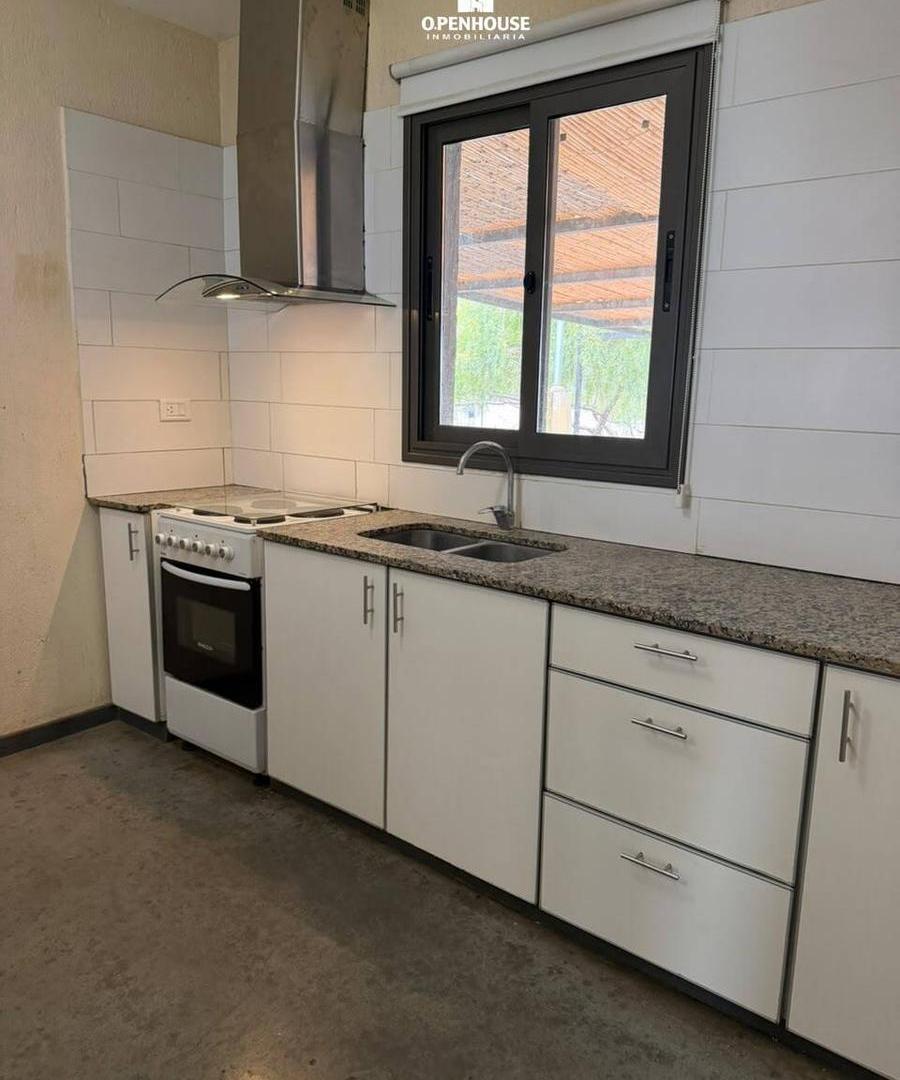Foto de OPENHOUSE alquila casa en planta baja en barrio privado Las Pircas del, imagen 4