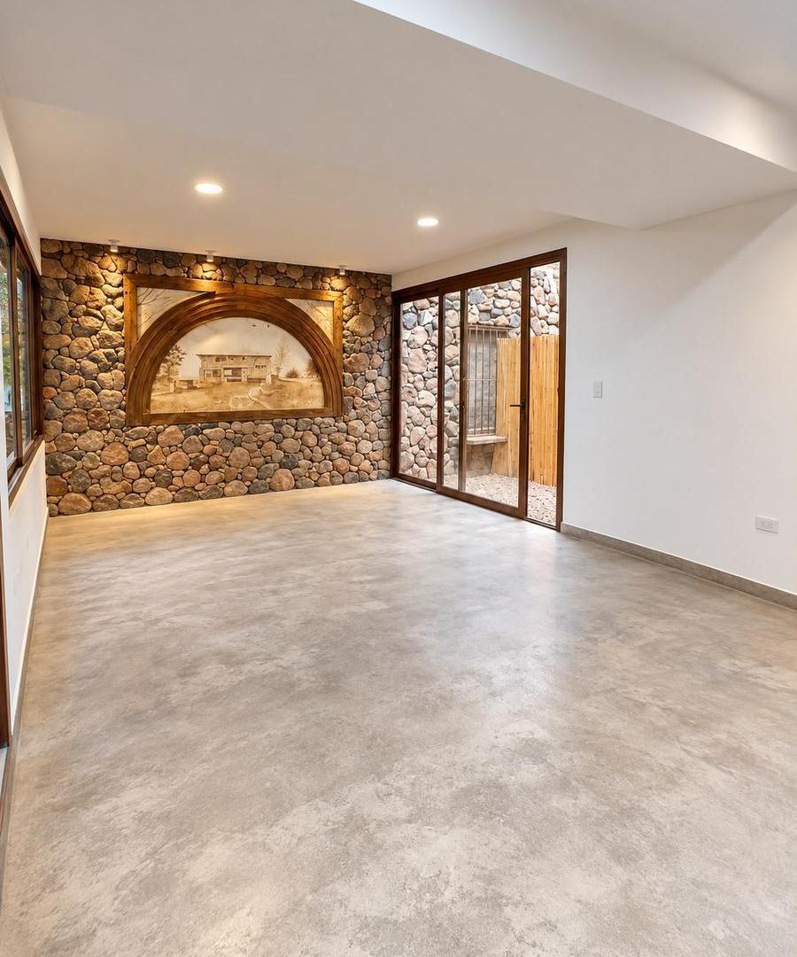 Foto de OPENHOUSE ALQUILA PRESTIGIOSA PROPIEDAD PARA OFICINAS EN PLENA EMILIO, imagen 3