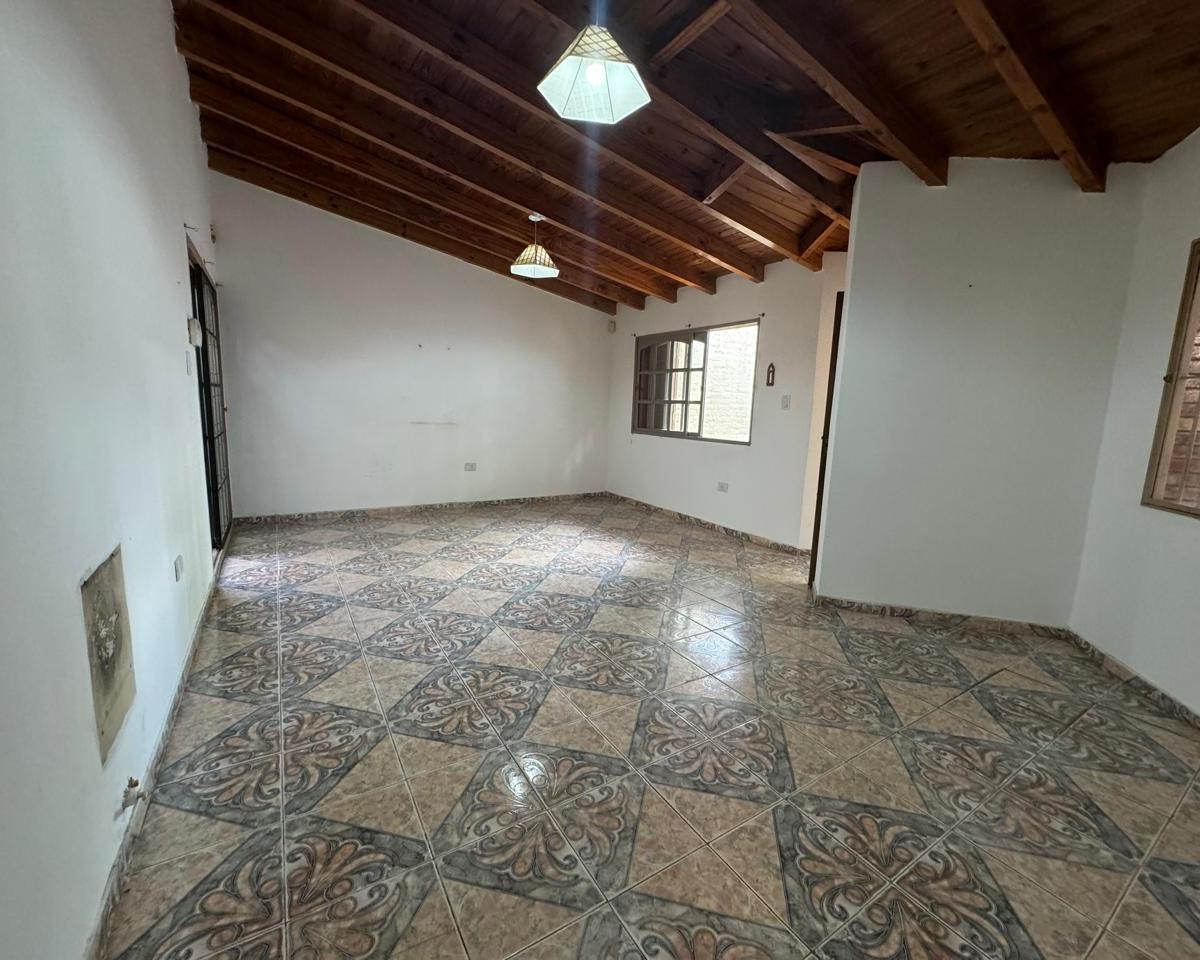 Peralta Inmobiliaria Vende Casa en Godoy Cruz 5