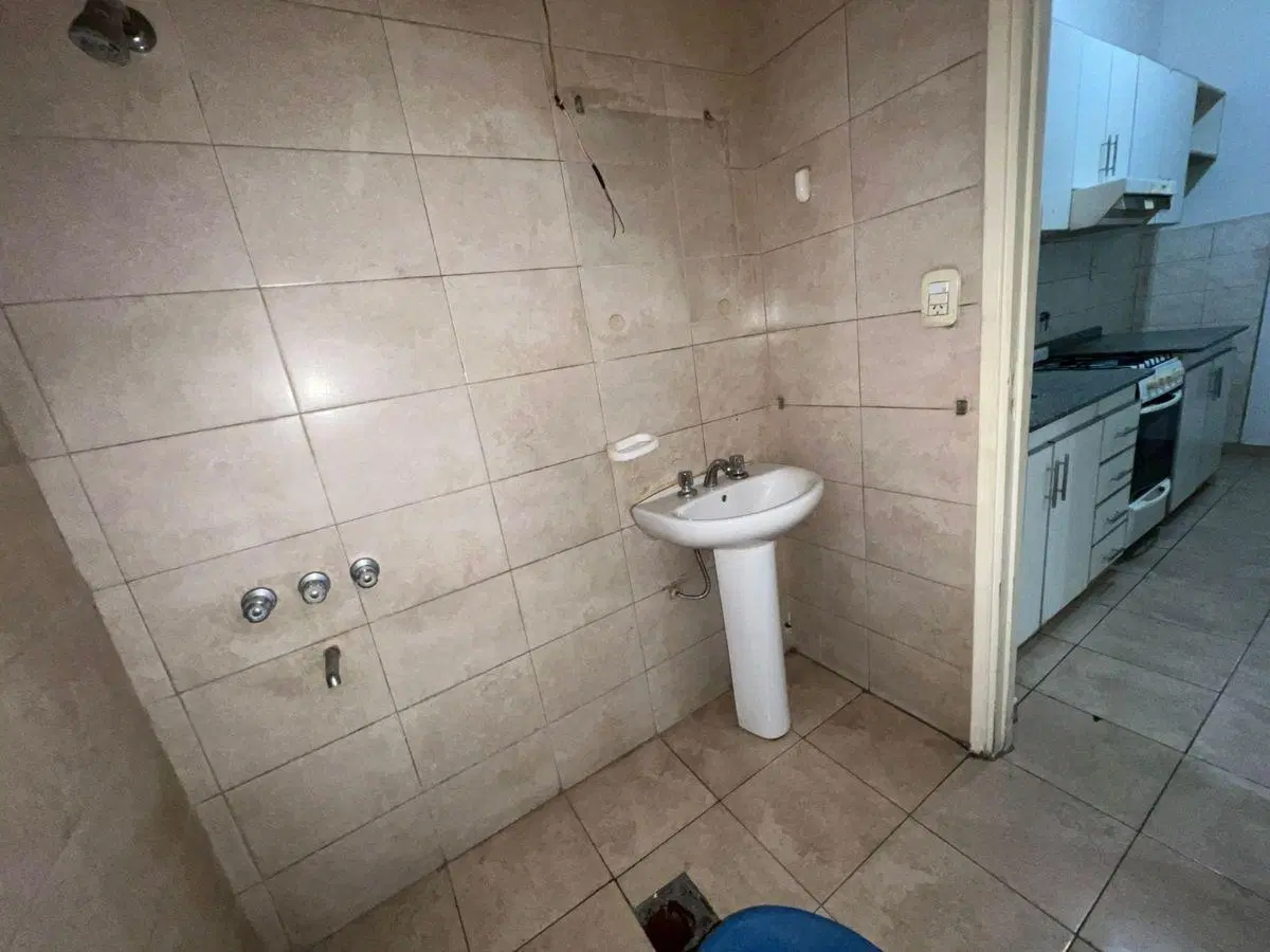 ALQUILER LOFT PERITO MORENO A METROS CARRIL SARMIENTO 5