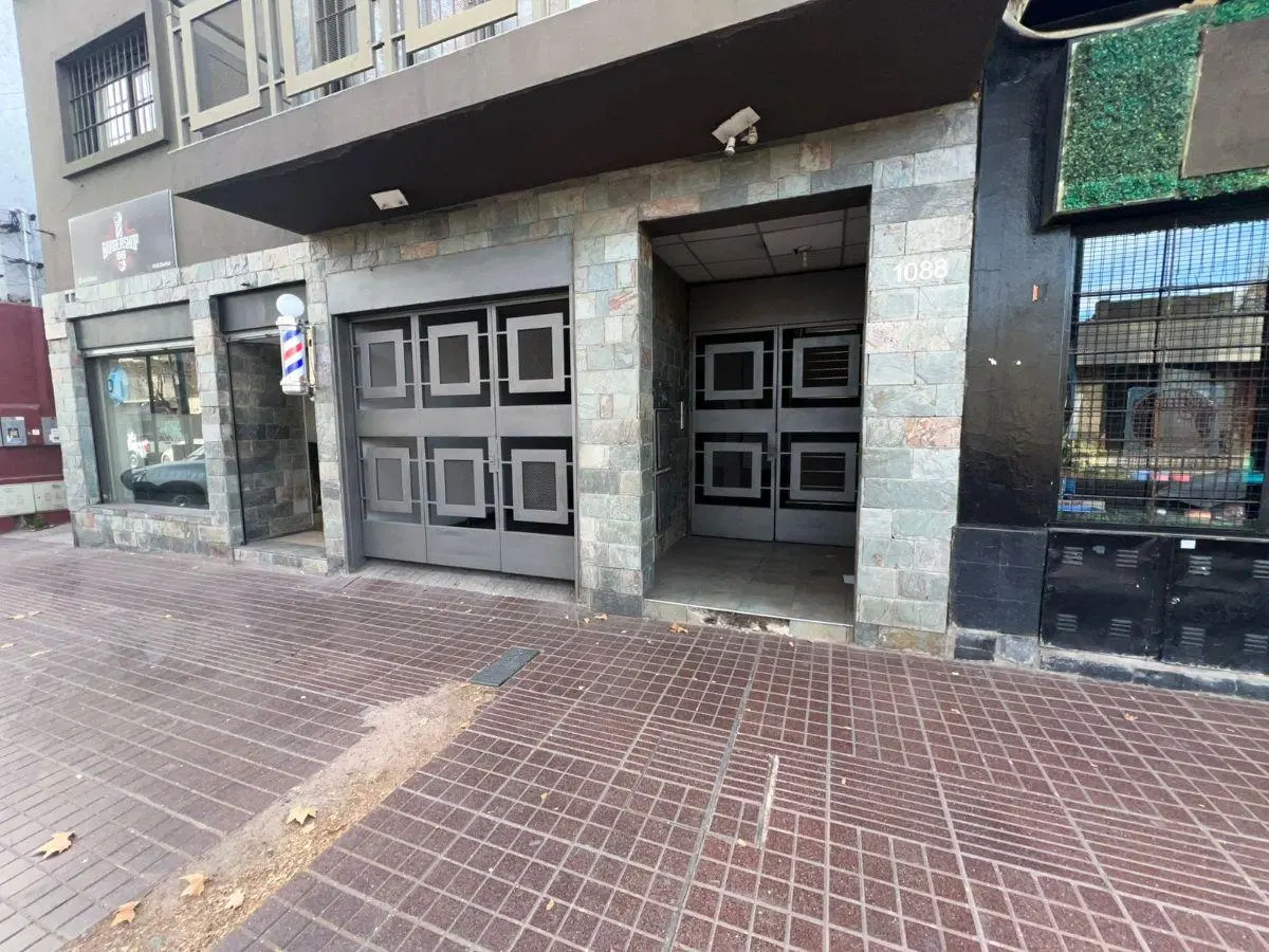 ALQUILER LOFT PERITO MORENO A METROS CARRIL SARMIENTO 4