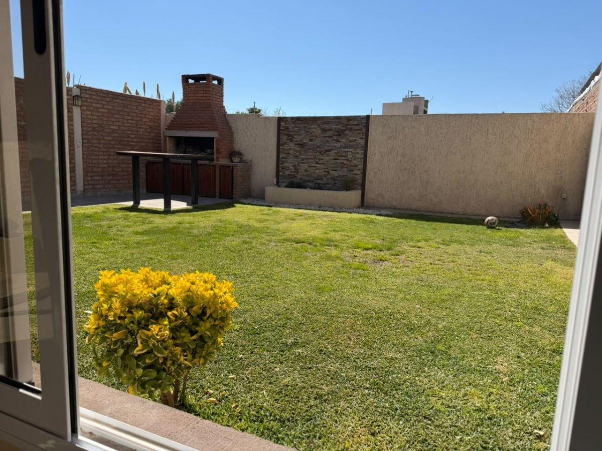 Foto de Alquiler casa Barrio los Cerezos, imagen 2