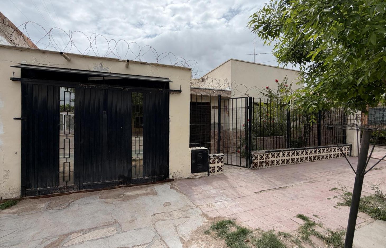 Casa a reciclar o demoler en Palmira