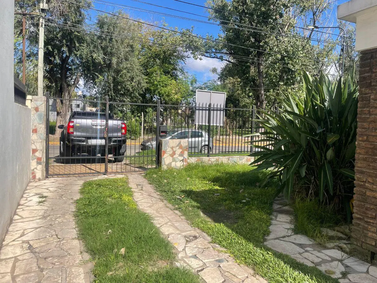 Amplia Casa con 506 m² terreno en venta, Villa Bosch 3