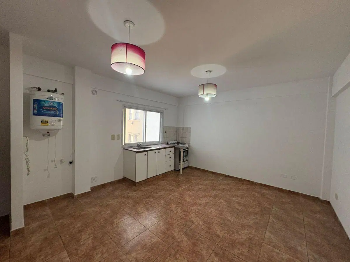 Departamento de 2 Ambientes de 45 m² en Caseros 8
