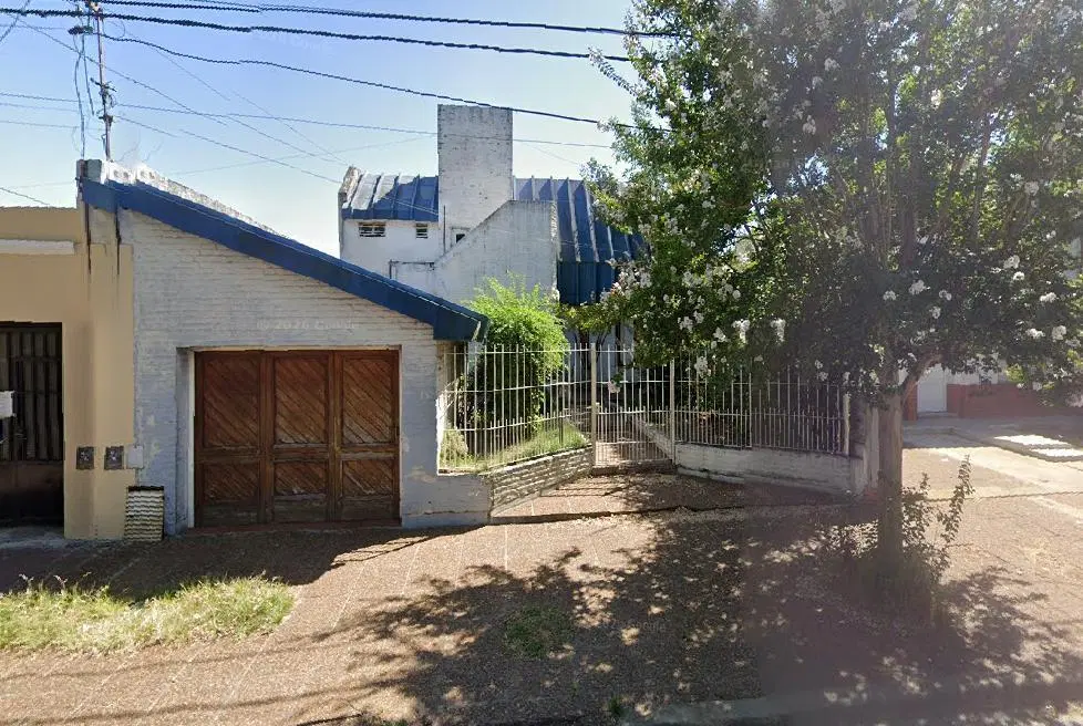 Casa en zona Hospital de Lujan 4