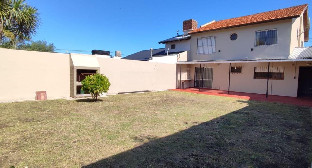 Casa 4 Ambientes. | 7 Al 1400 2