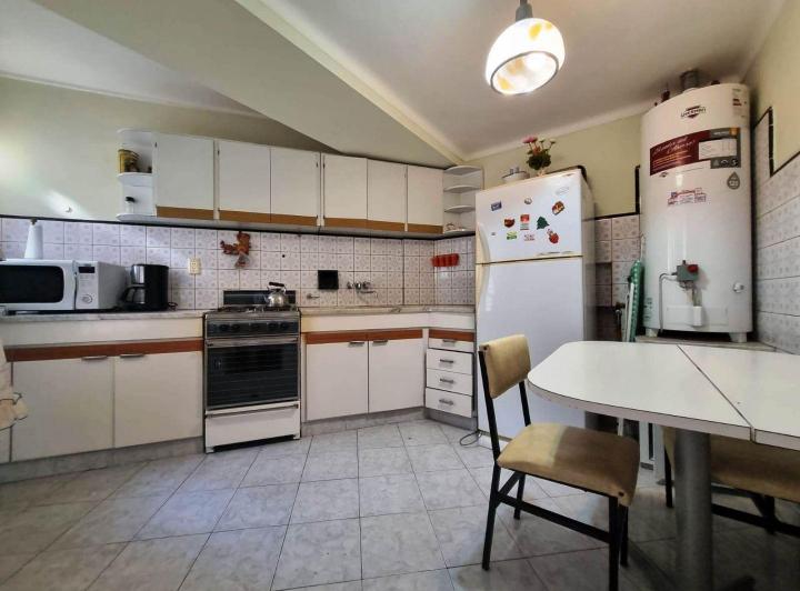Casa 5 ambientes. | Calle 30 al 1300 4