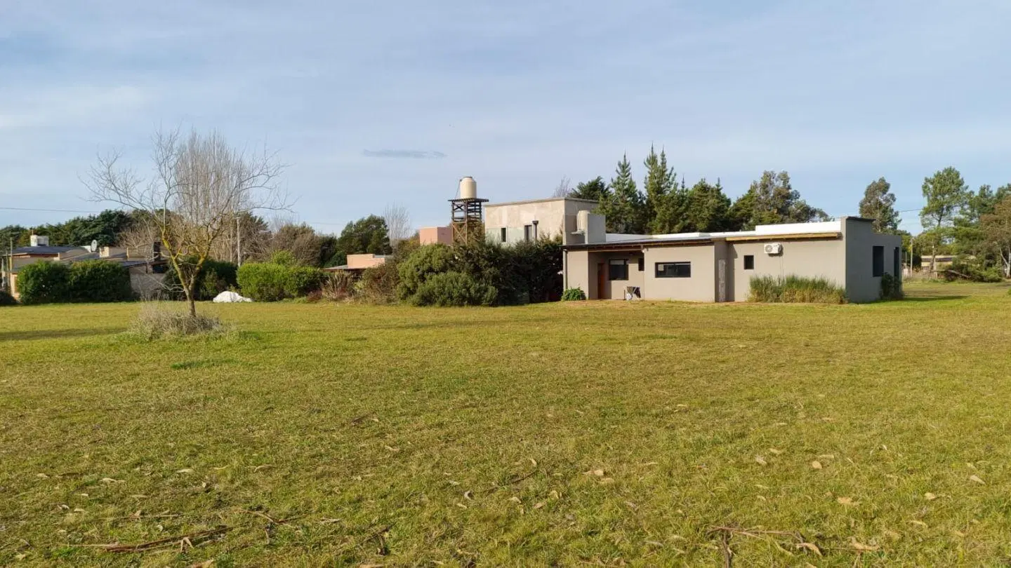 Lote . | De las tres Gracias al 100 4
