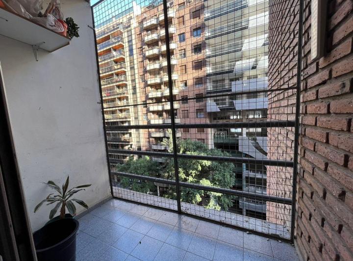 Departamento con 2 balcones y vista al frente 2