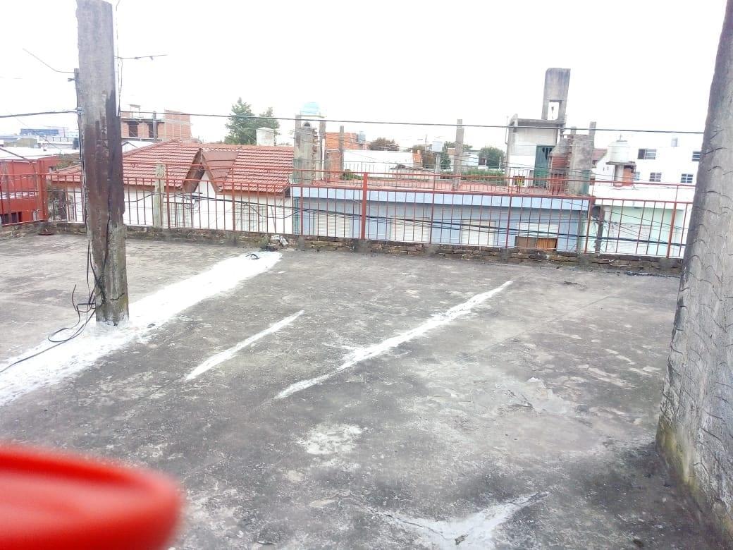 BAJAMOS EL PRECIO CASA DE 5 AMB CON 2 LOCALES Y COCHERA
