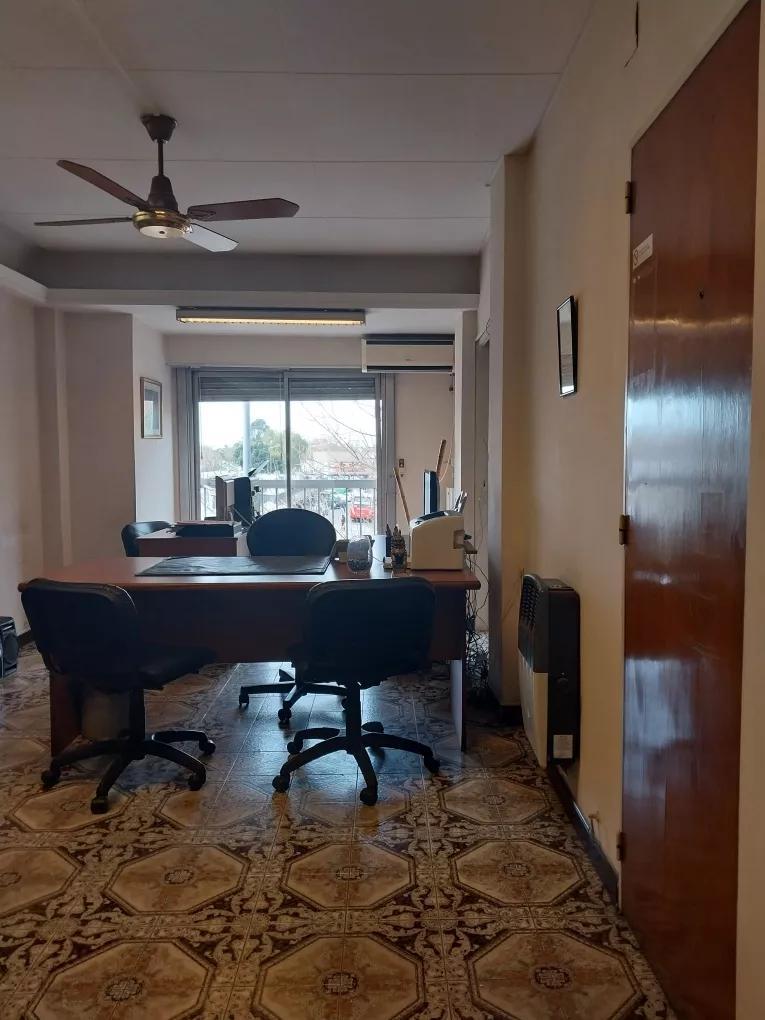 DEPARTAMENTO CÉNTRICO DE 3 AMBIENTES CON BALCÓN AL FRENTE
