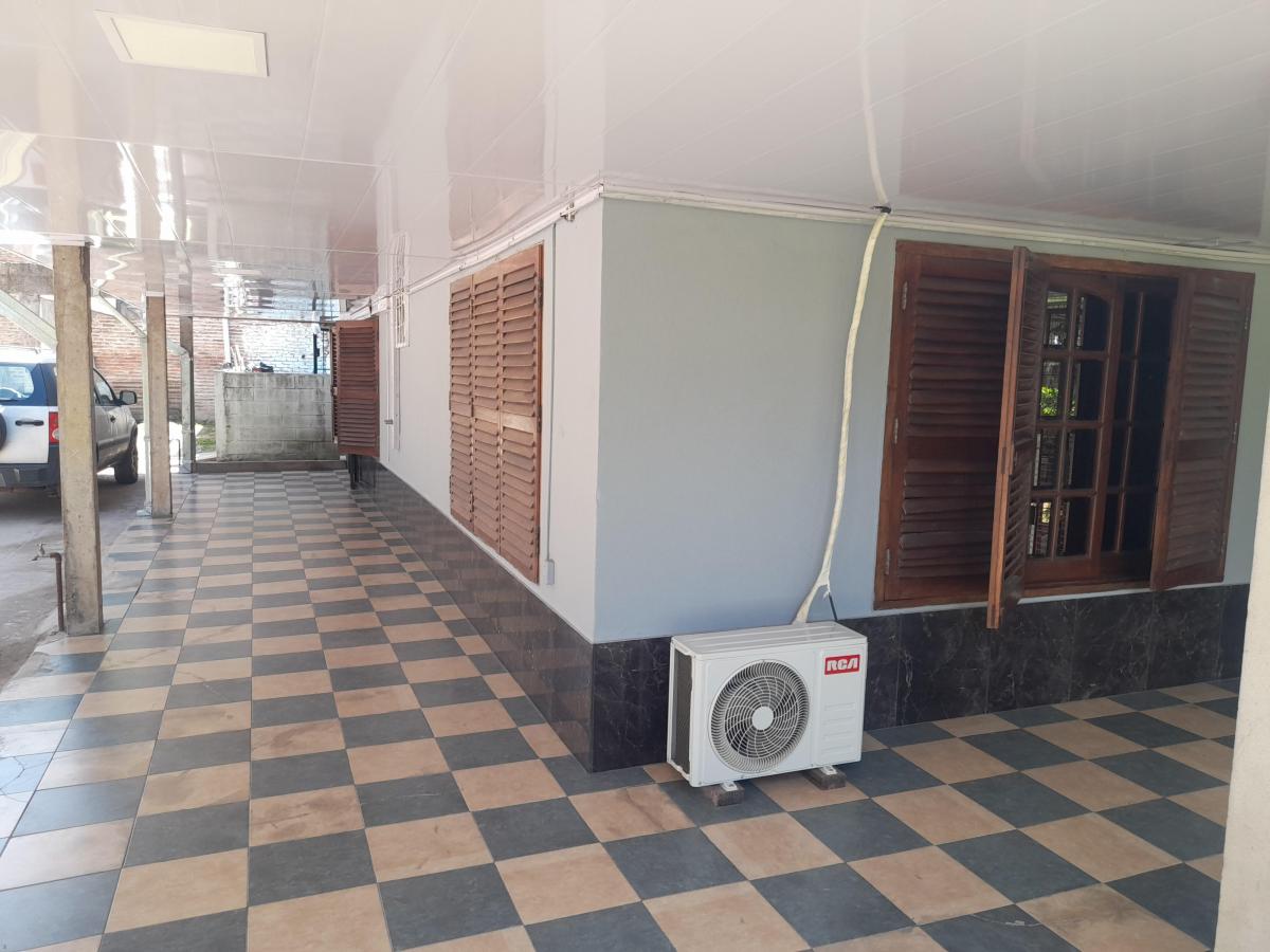 Foto de CASA QUINTA CON PILETA DE 5 AMBIENTES Y OTRA PROP ATRAS DE 2 AMBIENTES, imagen 3