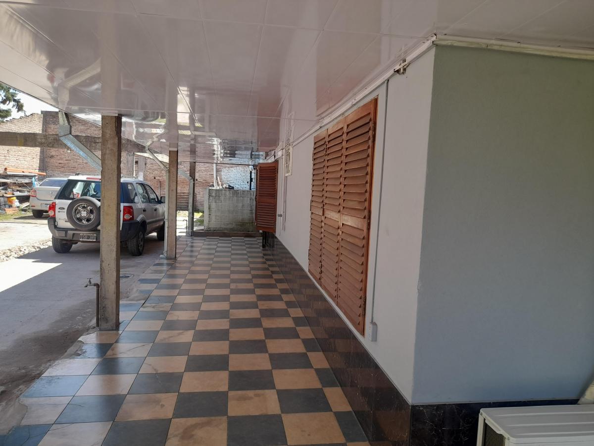 Foto de CASA QUINTA CON PILETA DE 5 AMBIENTES Y OTRA PROP ATRAS DE 2 AMBIENTES, imagen 5