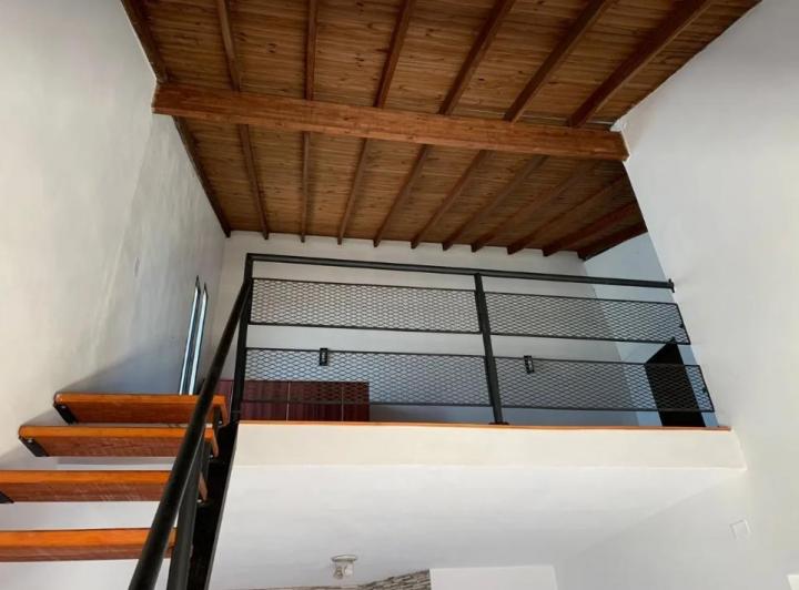 DEPARTAMENTO DE 4 AMBIENTES CON BALCÓN Y PATIO CON PARRILLA 5