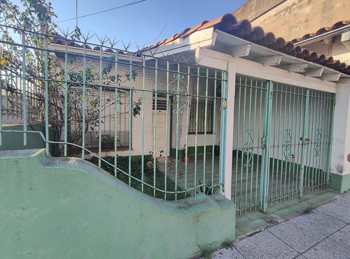 CASA EN LOTE PROPIO IDEAL CONSTRUCTOR CENTRO COMERCIAL