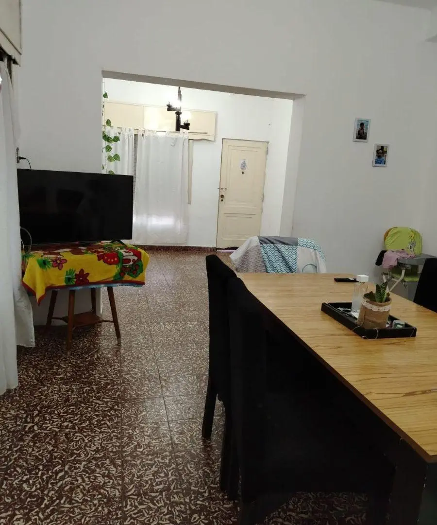 CASA EN LOTE PROPIO DE 4 AMBIENTES CON FONDO LIBRE Y COCHERA PASANTE OPORTUNIDAD CON PLANOS 3