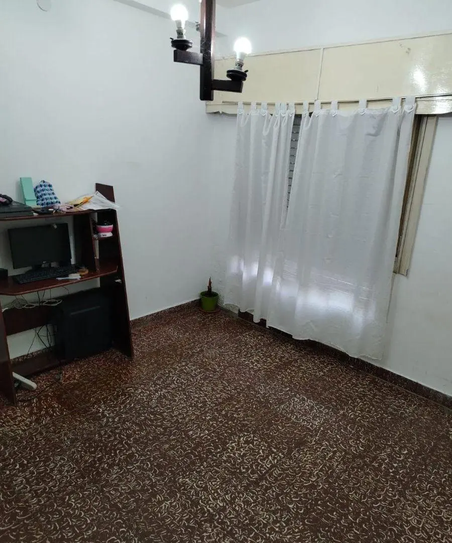 CASA EN LOTE PROPIO DE 4 AMBIENTES CON FONDO LIBRE Y COCHERA PASANTE OPORTUNIDAD CON PLANOS 2