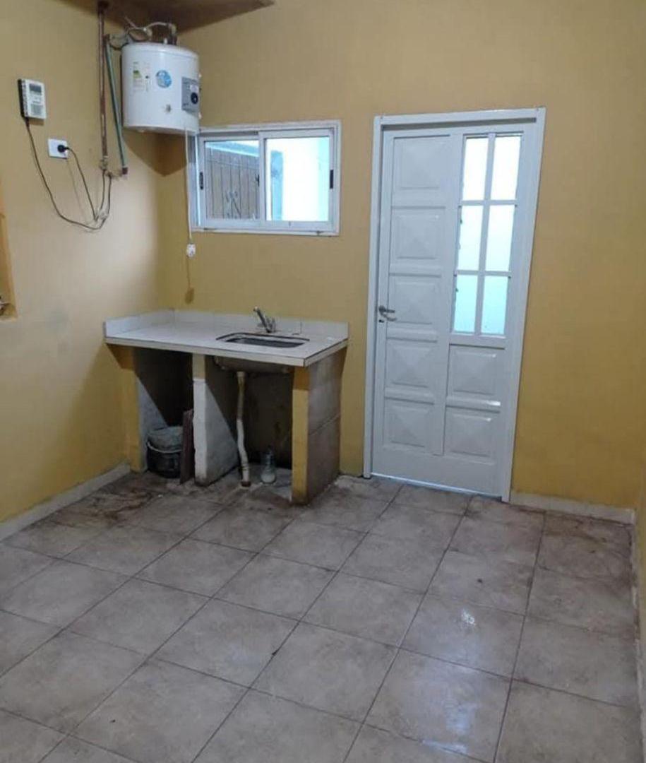 Foto de DEPARTAMENTO PLANTA BAJA DE 3 AMBIENTES CON PATIO, imagen 4