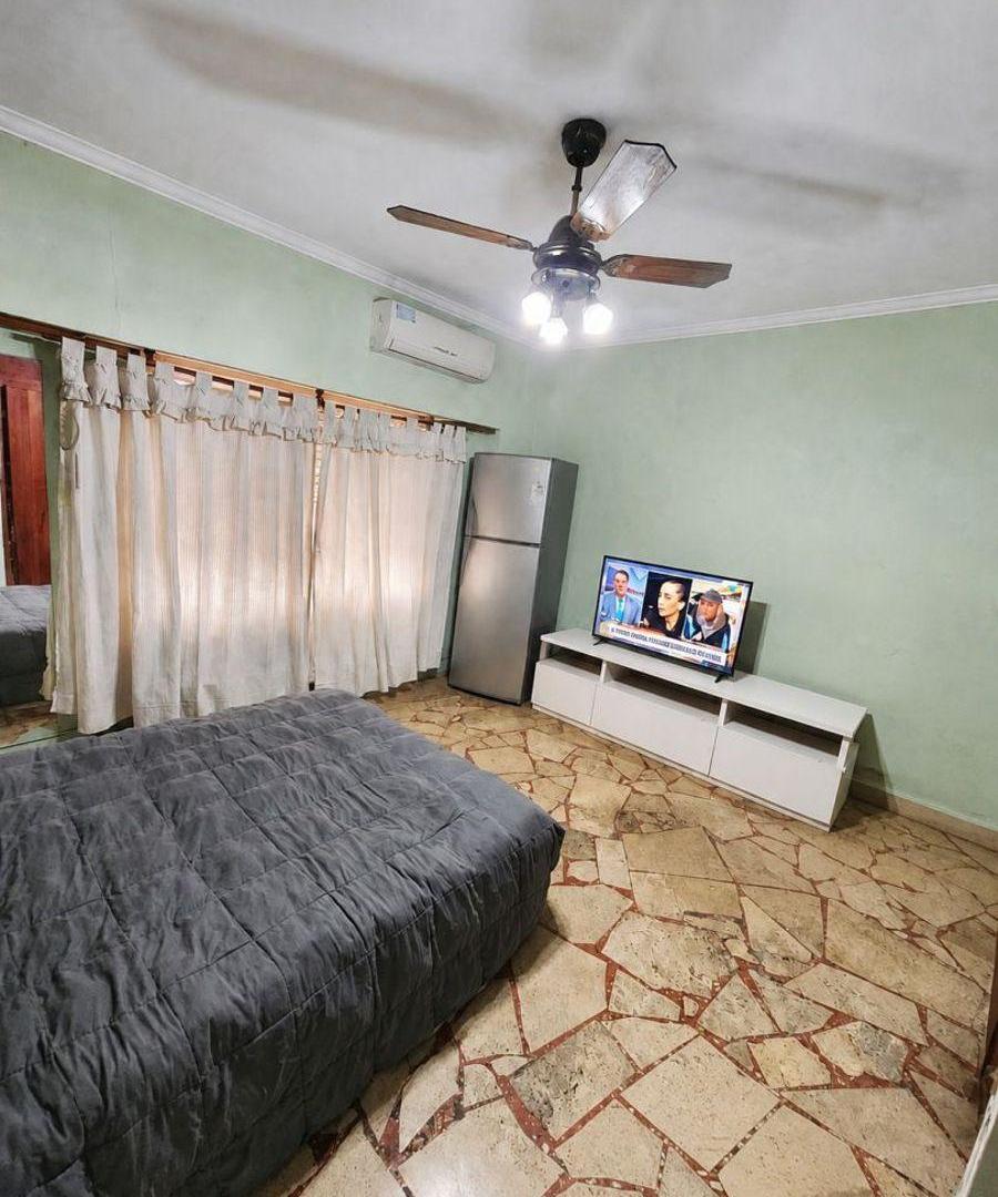 Foto de CASA DE 4 AMBIENTES CON 2 COCHERAS Y PATIO, imagen 4