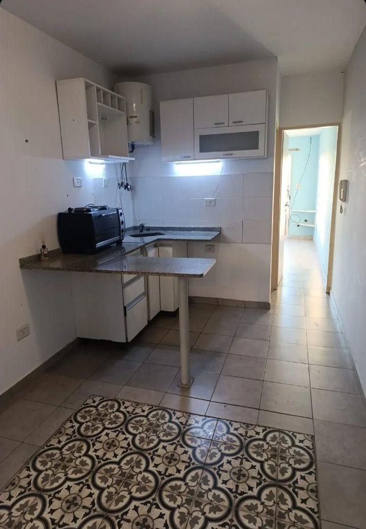 Foto de HERMOSO DEPARTAMENTO DE 2 AMBIENTES AL FRENTE, imagen 1