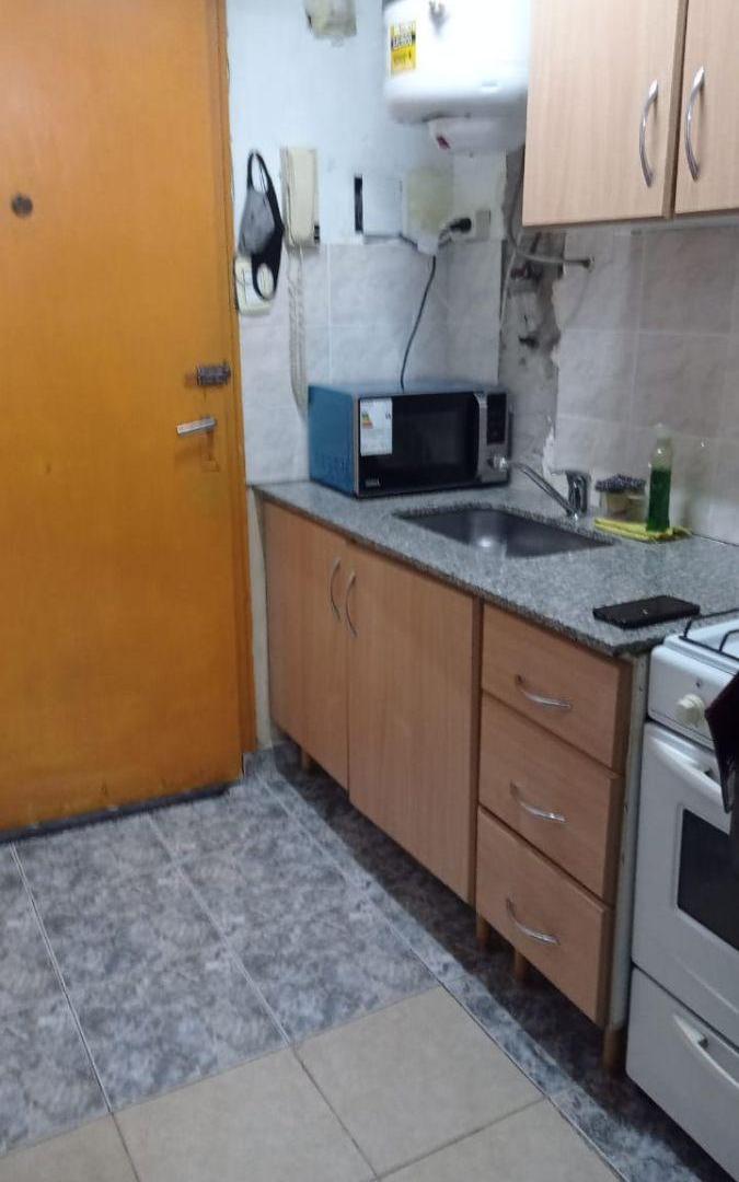 Foto de DEPARTAMENTO MONOAMBIENTE AL FRENTE CON BALCÓN, imagen 3