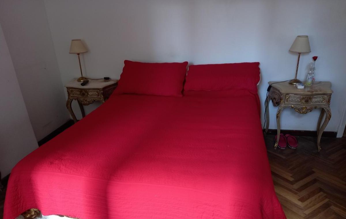 Foto de VENTA 3 AMBIENTES CON DEPENDENCIA AL FRENTE SOBRE AVENIDA COLON, imagen 5
