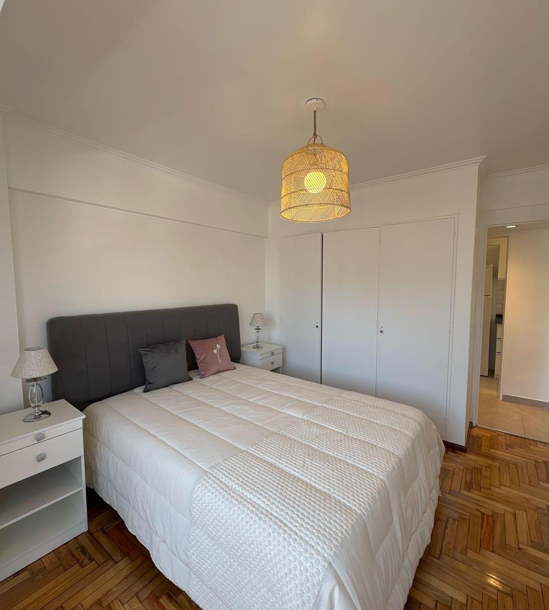 VENTA 3 AMBIENTES AL FRENTE CON BALCON SALIENTE ZONA CENTRO