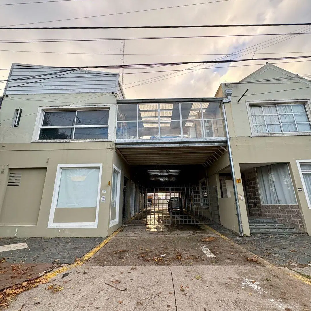 ALQUILER 24 MESES PH 1 AMBIENTE AL FRENTE CON MUEBLES Y COCHERA 1