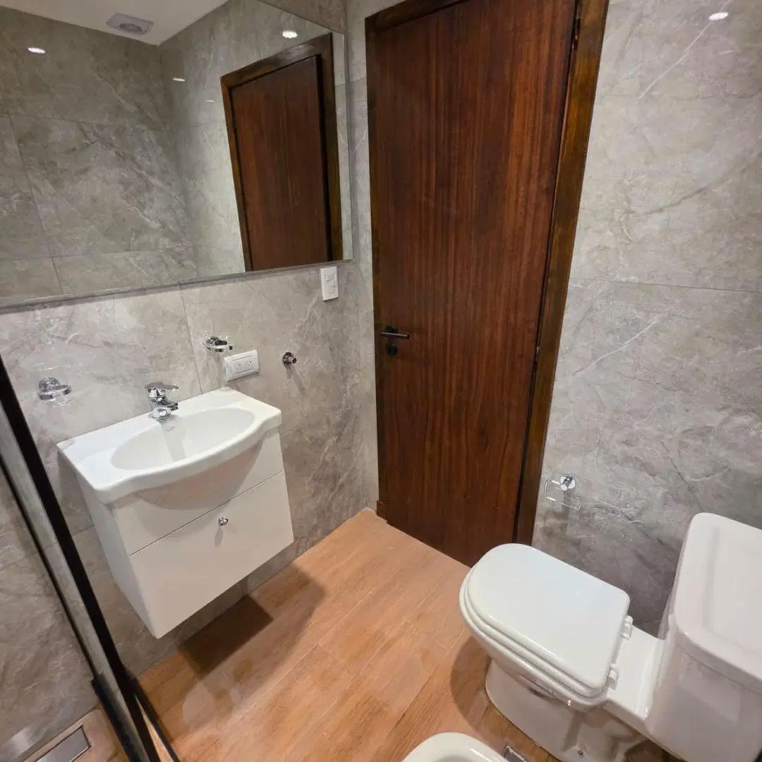 VENTA DEPARTAMENTO 2 AMBIENTES AL CONTRAFRENTE RECICLADO 5