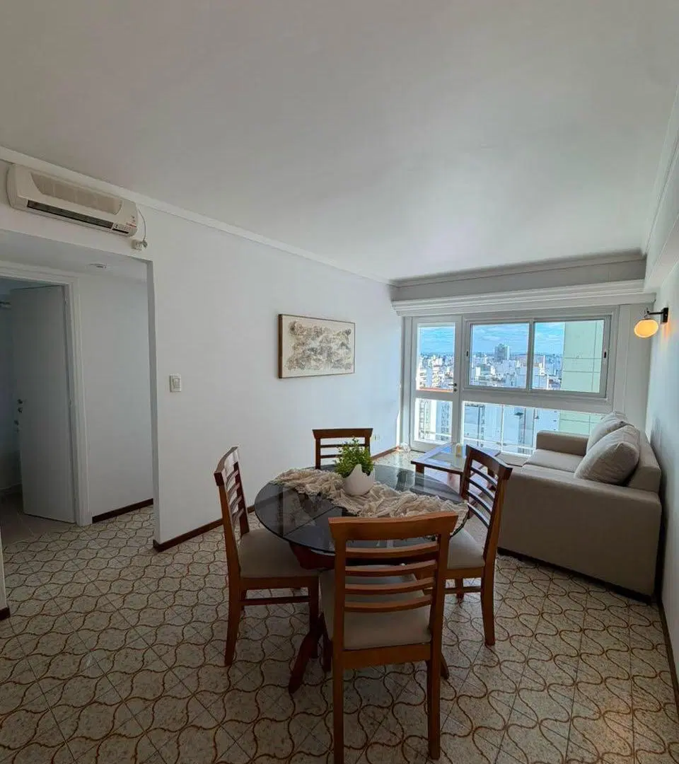 DEPARTAMENTO 2 AMBENTE CON BALCON Y VISTA AL MAR 1