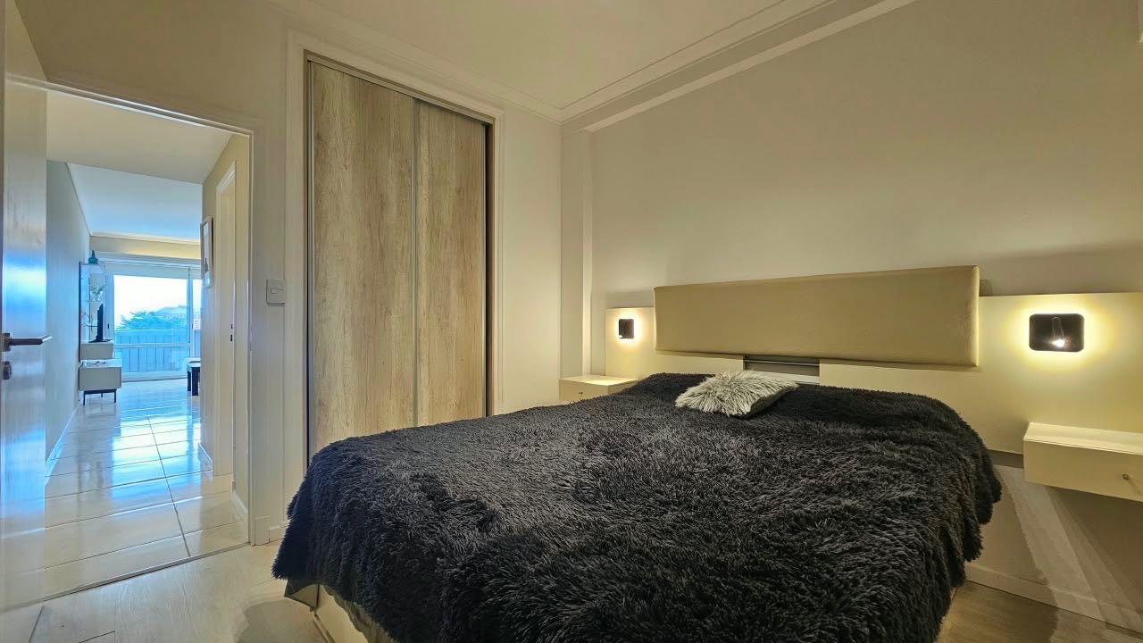 Foto de DEPARTAMENTO 2 AMBIENTES CON BALCÓN Y VISTA ABIERTA A PLAZA COLÓN, imagen 5