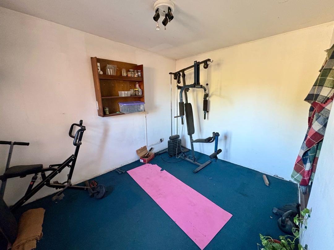 Foto de Casa de 5 ambientes con parque y cochera – Barrio Caisamar, imagen 5