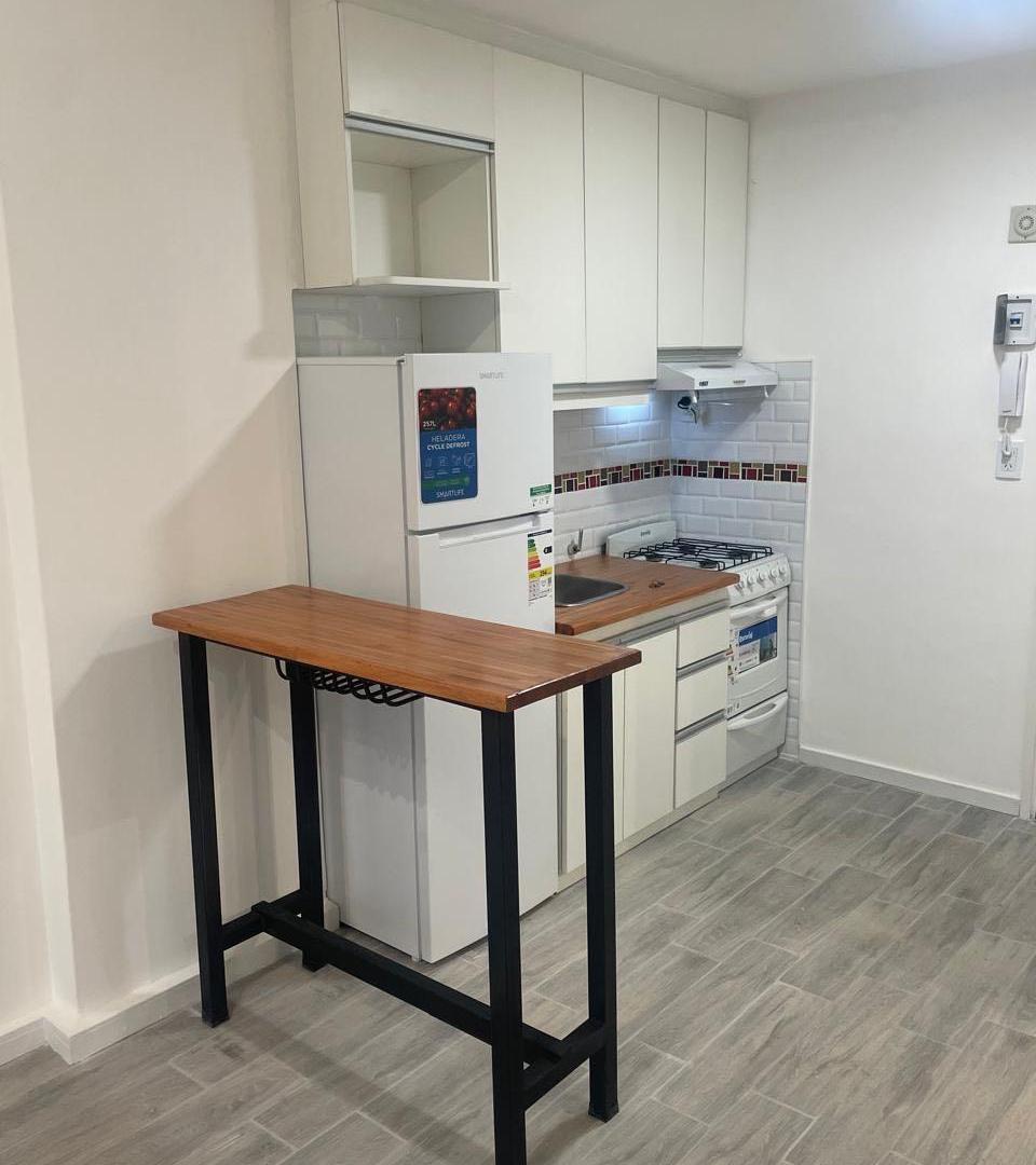 Foto de VENTA 1 AMBIENTE RECICLADO CON BALCON, imagen 2