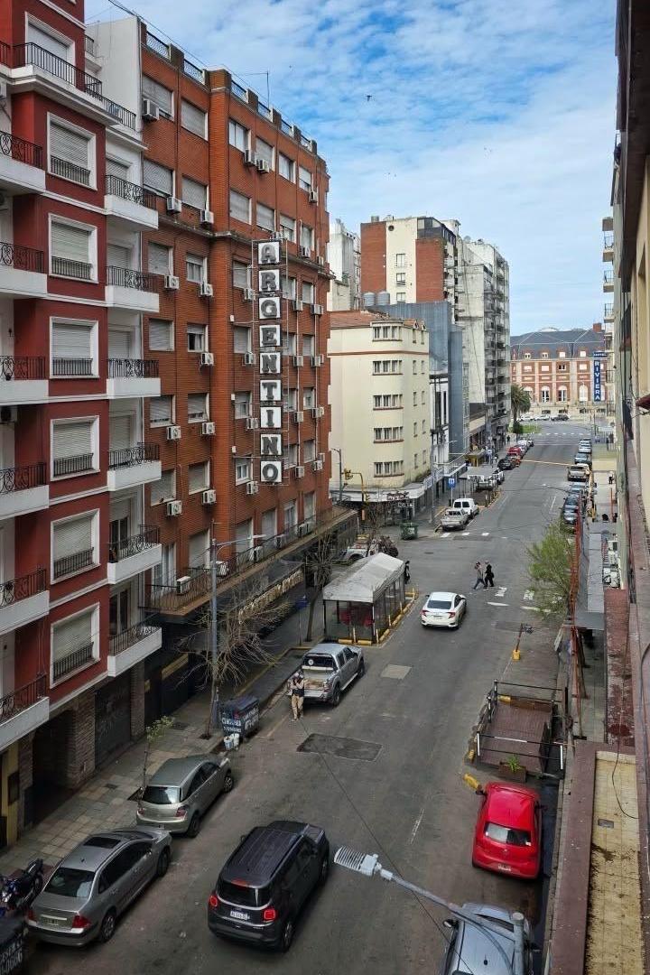 Foto de DEPARTAMENTO 2 AMBIENTES CON DEPENDENCIA RECICLADO, imagen 4
