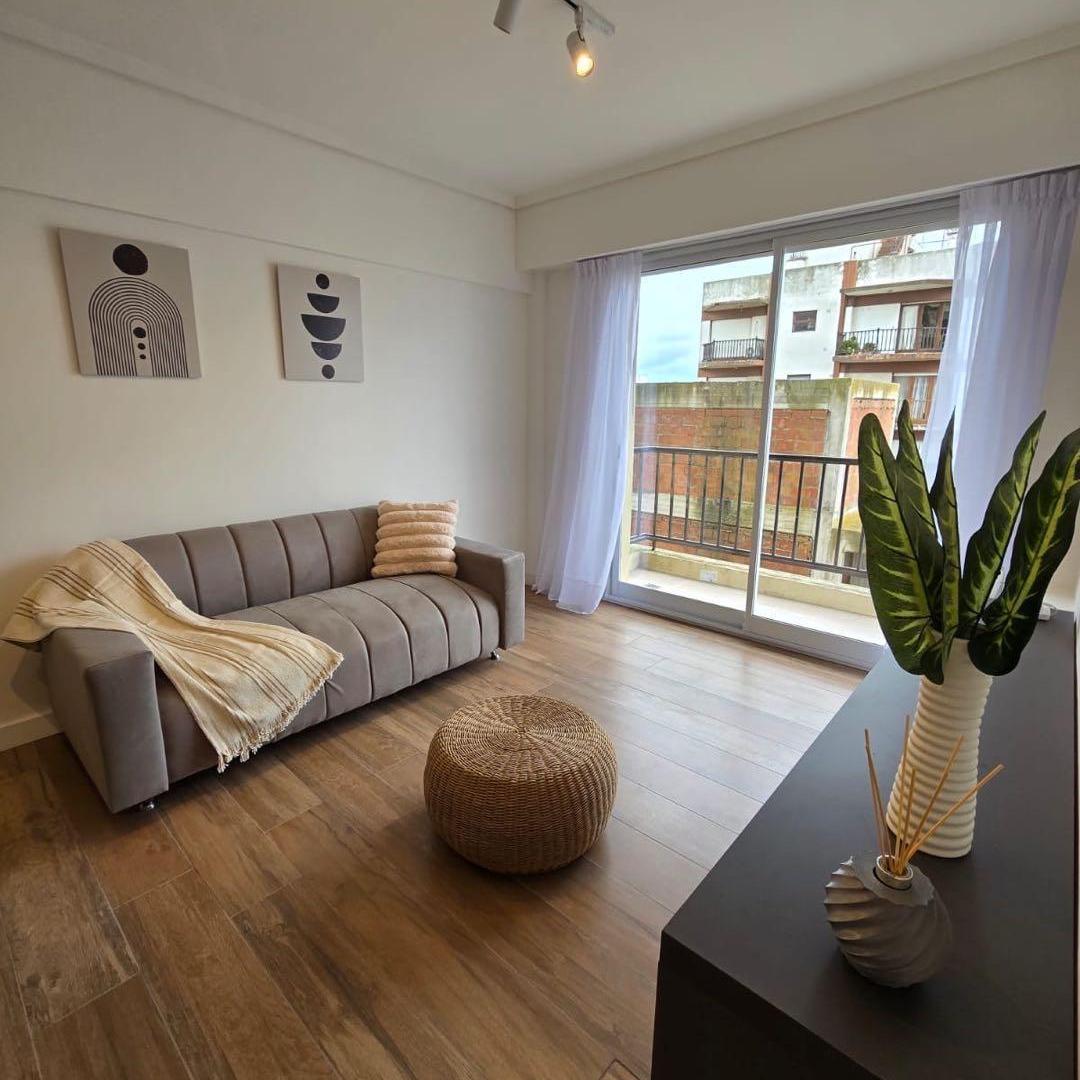 Foto de VENTA DE DEPARTAMENTO DE 2 AMBIENTES CON DOBLE BALCÓN, imagen 3