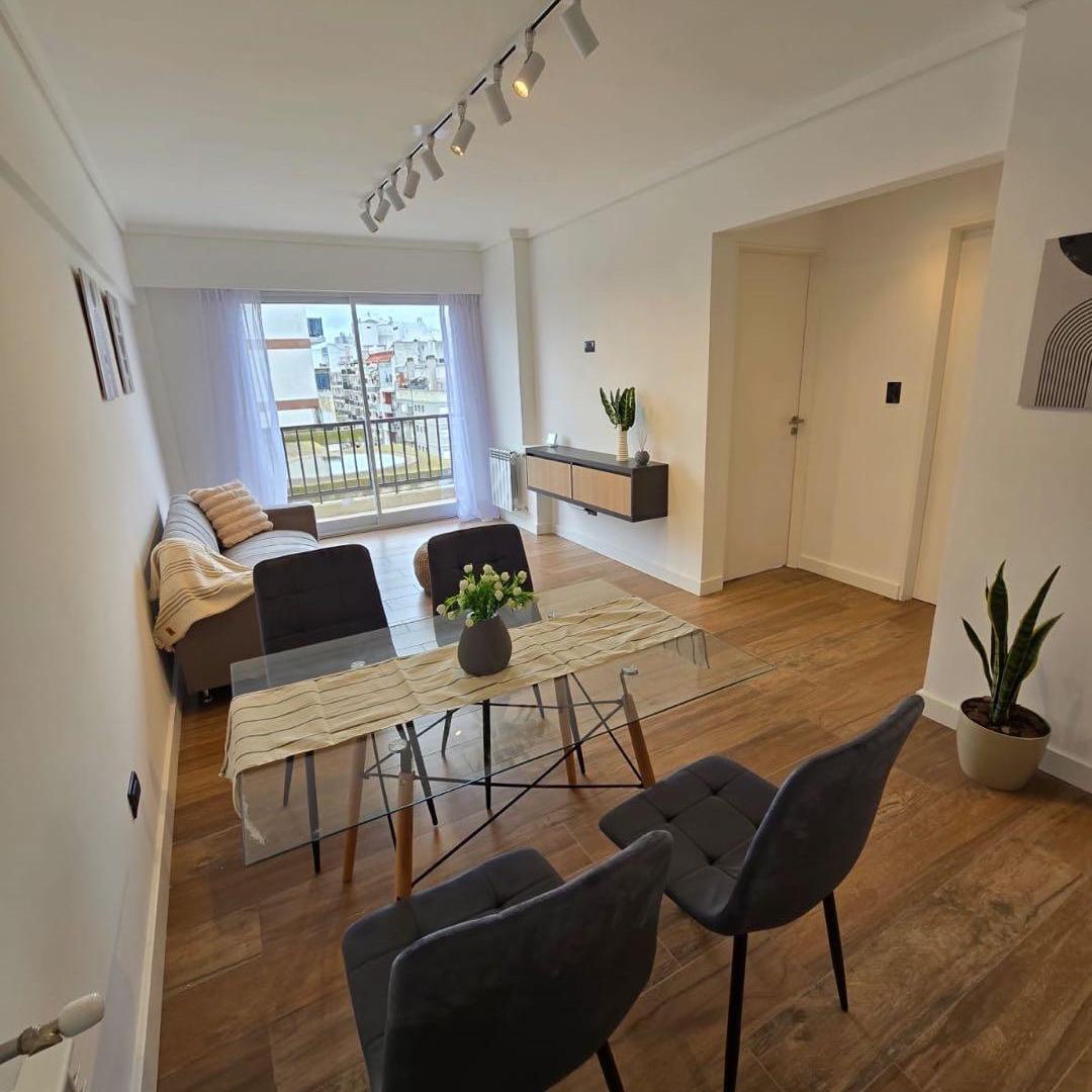 Foto de VENTA DE DEPARTAMENTO DE 2 AMBIENTES CON DOBLE BALCÓN, imagen 1