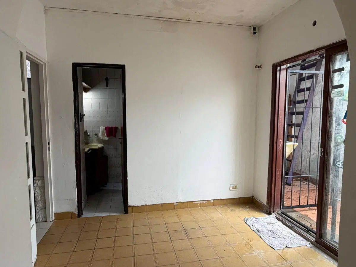 PH a refaccionar 93 m² y 2 dormitorios en venta en Mataderos - Espacio aéreo propio 4