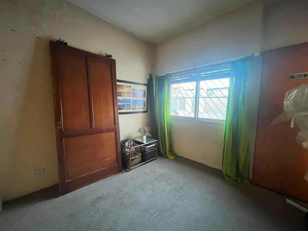 Excelente PH al frente con cochera de 160 m² con 4 dormitorios en Villa del Parque 3