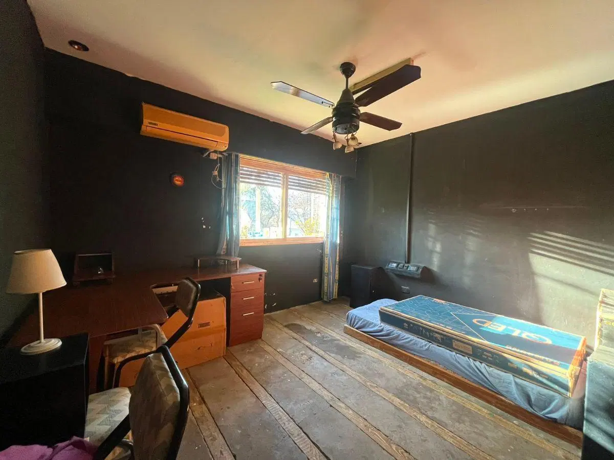 Excelente PH al frente con cochera de 160 m² con 4 dormitorios en Villa del Parque 2
