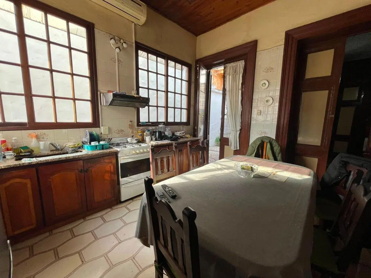 Casa de época en alquiler comercial - 183m2 cubiertos & Jardín 4