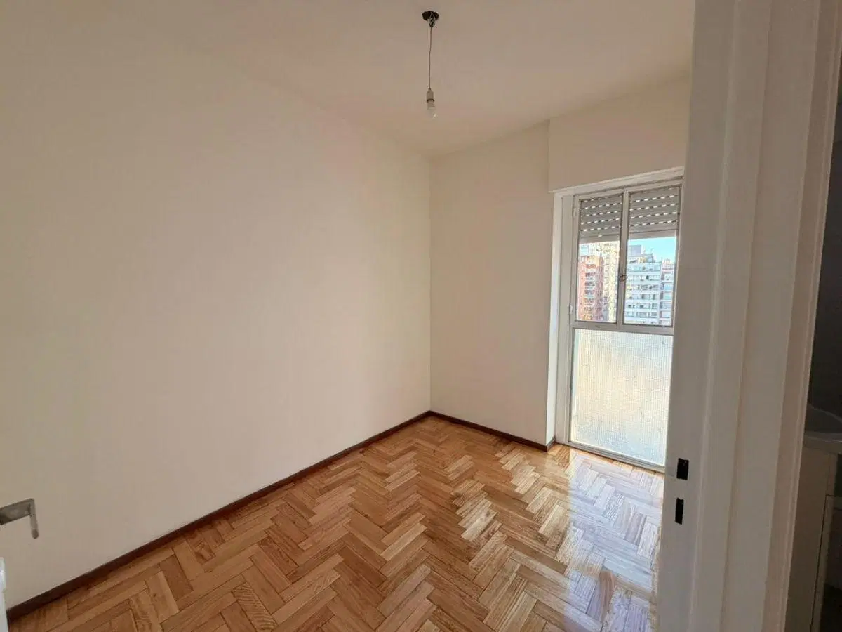 Luminoso 3 ambientes en Villa Urquiza - Piso Parquet renovado, con balcón y lavadero! 3