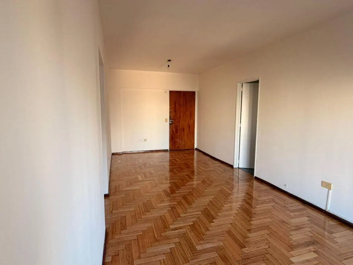 Luminoso 3 ambientes en Villa Urquiza - Piso Parquet renovado, con balcón y lavadero! 5