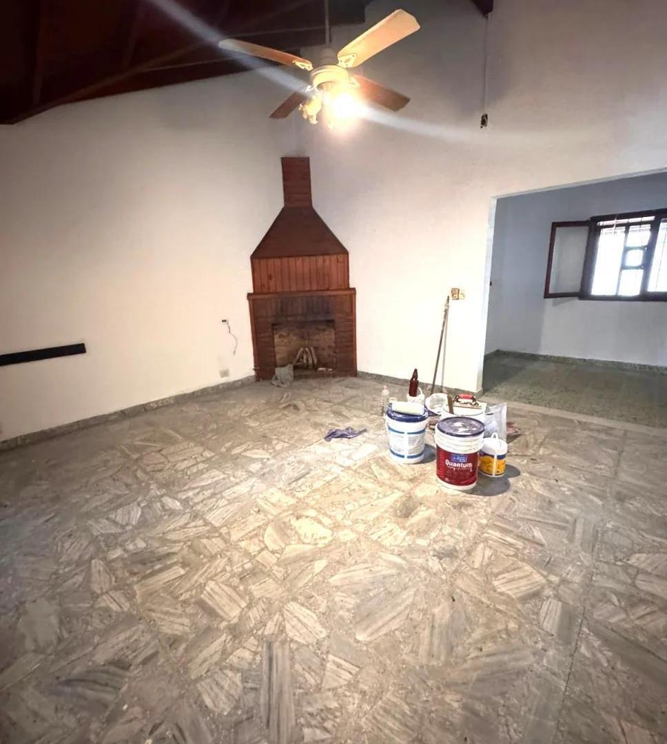 Foto de Venta de Ph 2 amb con patio y garage- J L Suarez, imagen 2